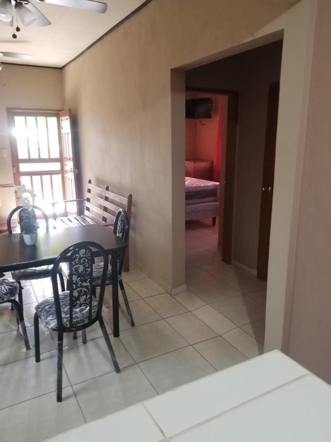 Elizabeth Enchantments La Ceiba Exterior photo