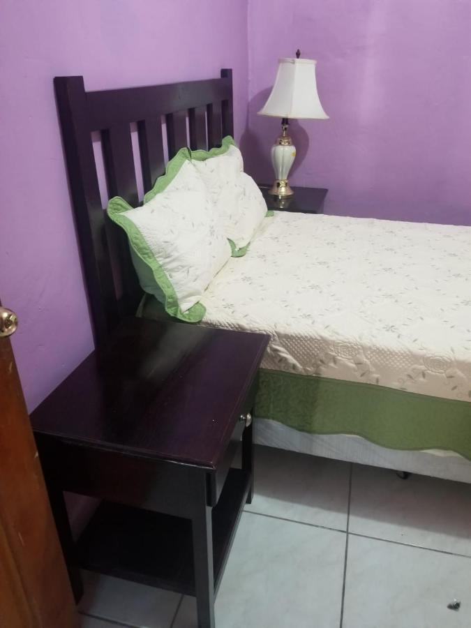 Elizabeth Enchantments La Ceiba Exterior photo