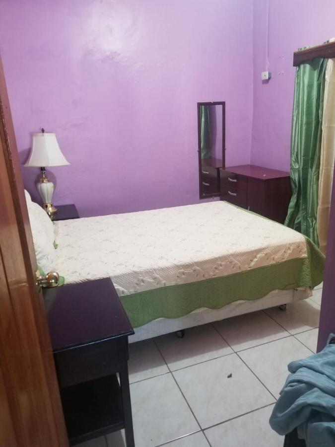 Elizabeth Enchantments La Ceiba Exterior photo